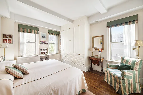 Sold by Stribling | media 4