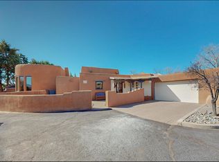 2 Indigo Pl, Corrales, NM 87048