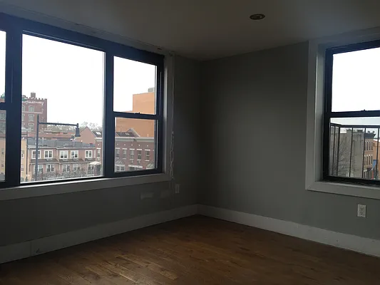 Rented by P Management | media 2
