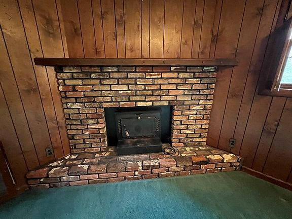 5th image of 221 Edgemont Dr