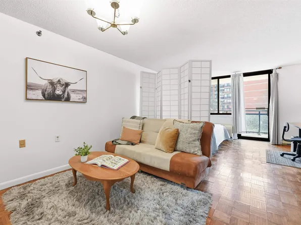 551 Observer Hwy APT 3L, Hoboken, NJ 07030