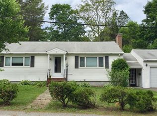 2 Hartshorn Rd, Walpole, MA 02081