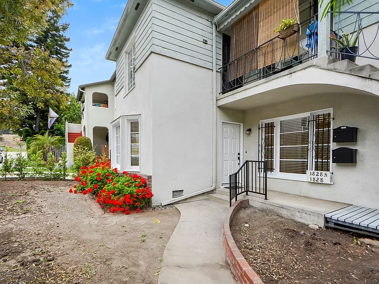 1826 W. Silverlake Dr — Photo 3