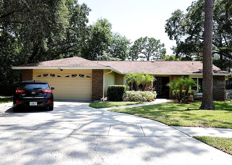 1st image of 1002 Sylvia Ln