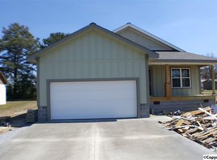 306 King St, Centre, AL 35960