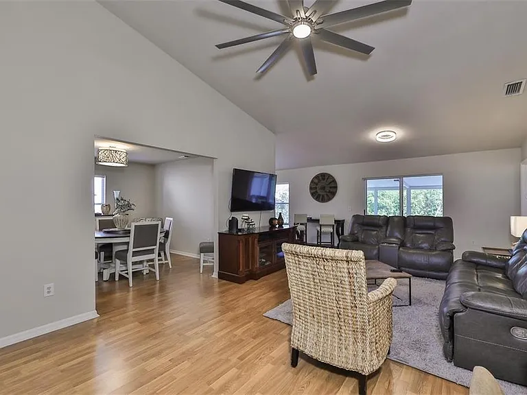 128 Lookout Dr — Photo 6