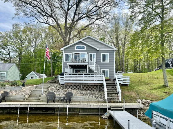 11240 Oak Dr, Mecosta, MI 49332