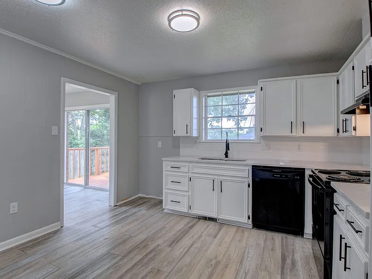 813 W A Ave 9_06152026