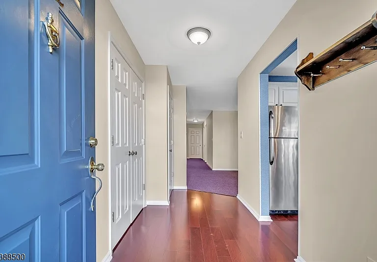 122 Williamson Ct — Photo 2