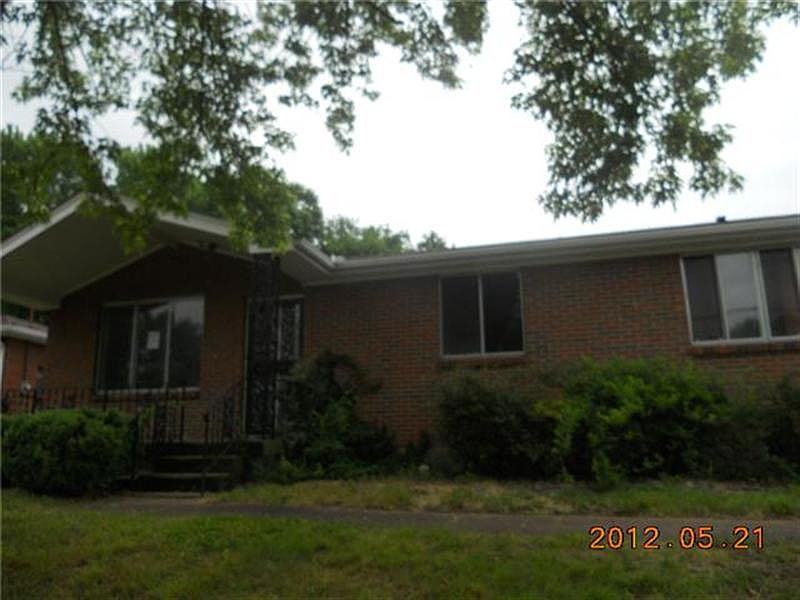 1st image of 723 Rowan Dr
