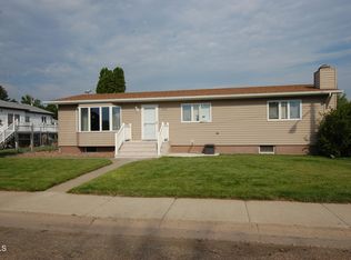 1526 11th Ave SW, Sidney, MT 59270