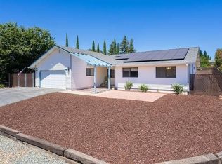 2803 Waverly Dr, Cameron Park, CA 95682