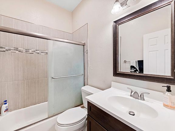 5th image of 1556 Little Orchard St