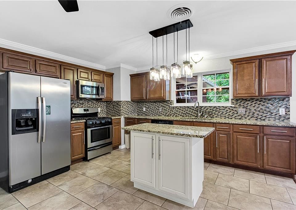 1st image of 3351 Martin Lydon Ave