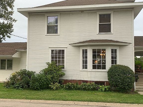 2nd image of 501 E Plymouth St