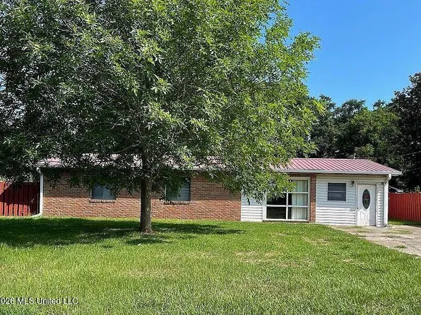 703 E Old Pass Rd, Long Beach, MS 39560
