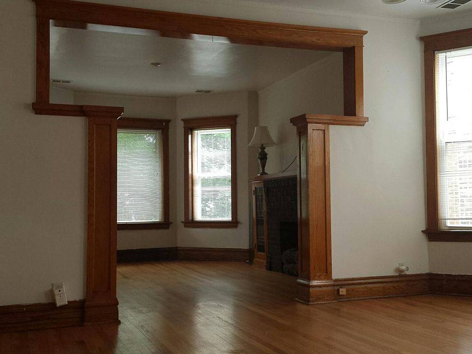 2nd image of 1330 N Waller Ave