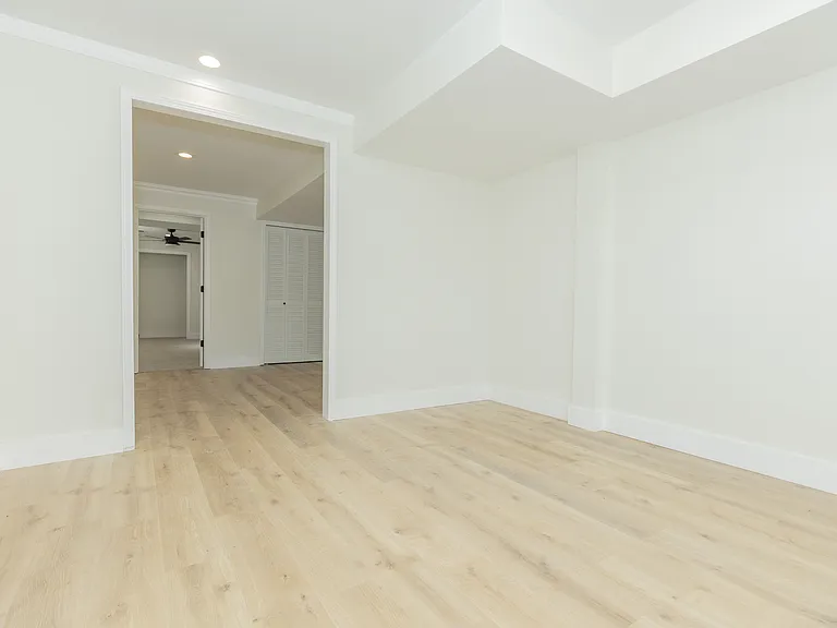 711 Carole Pl — Photo 29