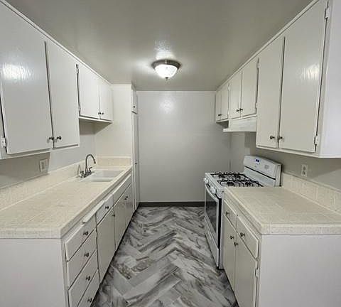 2nd image of 1135 W I St APT 44