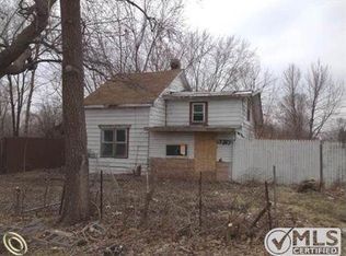 17317 Common Rd, Roseville, MI 48066