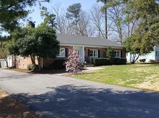 12408 Petersburg St, Chester, VA 23831