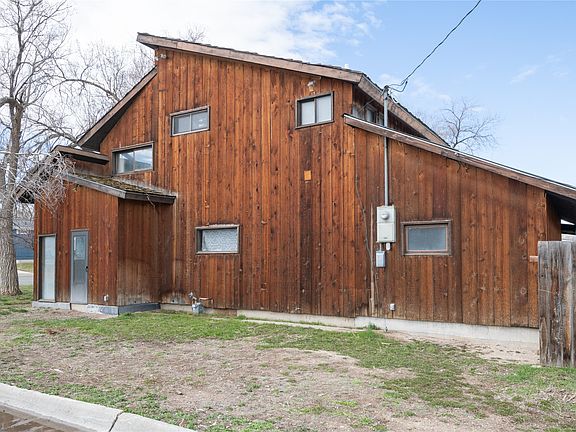 5th image of 1800 Laurel St