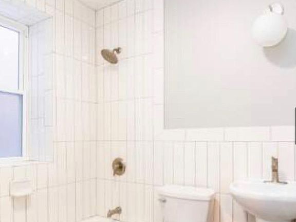 3rd image of 4236 S Cottage Grove Ave #3A