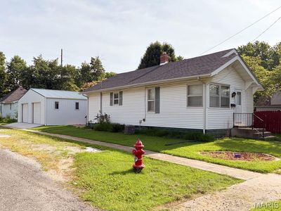 701 E Chestnut St, Gillespie, IL, 62033