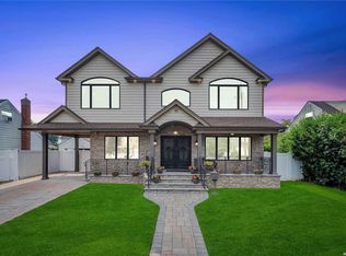 73 Dorothy Dr, East Meadow, NY 11554