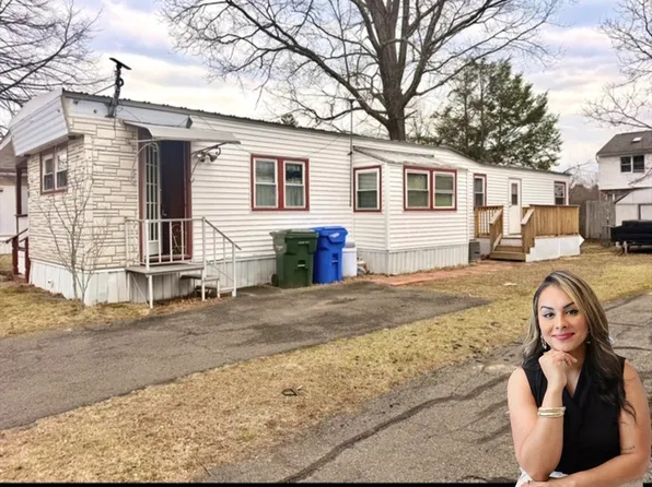 70 Shumway St #C29, Springfield, MA 01119