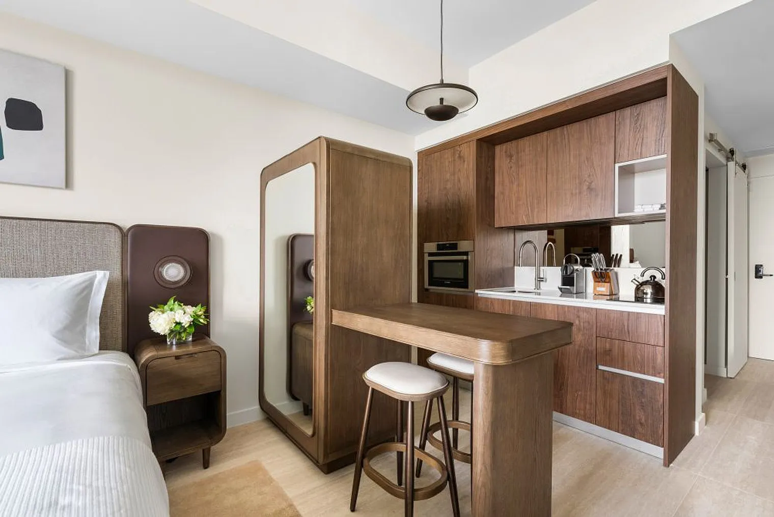 Studio, 1.0 bath, 322 sqft, $6,159 — Photo 2