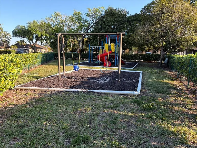 11760 SW 123rd Ave — Photo 35