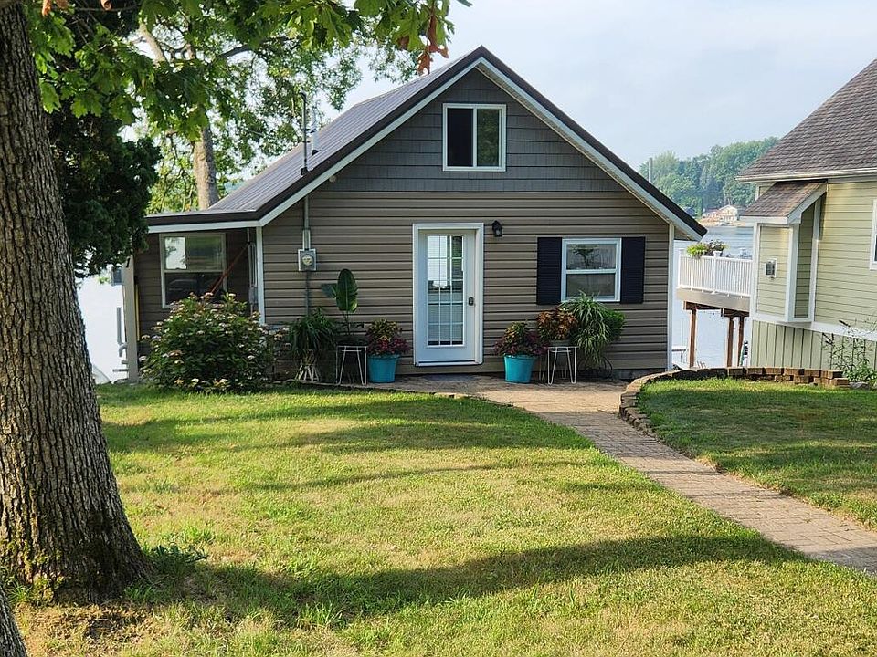 1st image of 441 Yoder Ln