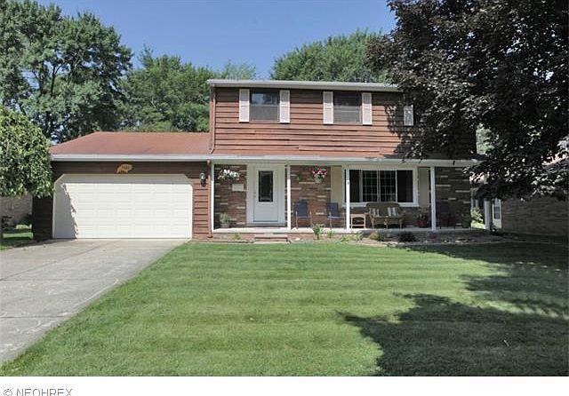 1st image of 7420 Pinewood Dr