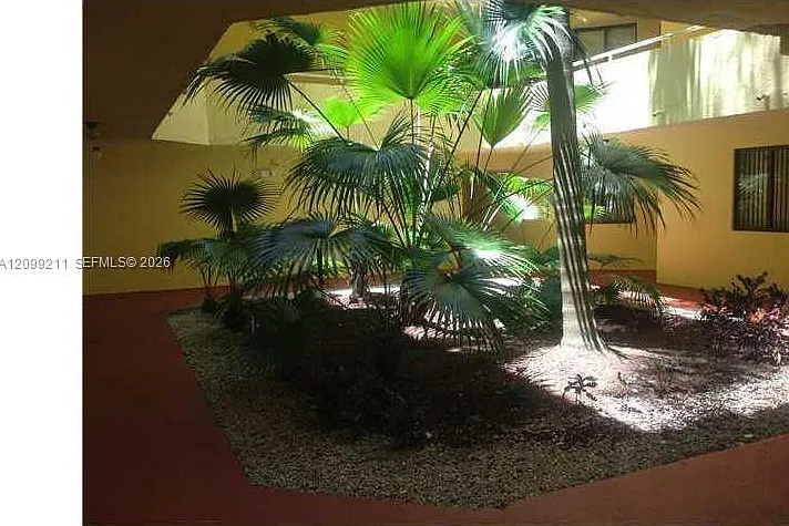 8215 SW 152nd Ave — Photo 2