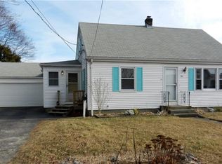 16 Hopkins Hill Rd, Coventry, RI 02816