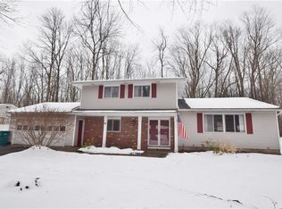 37 Pioneer Dr, Fairport, NY 14450