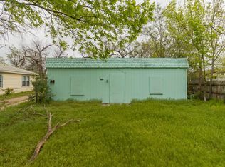 2320 S Santa Fe Ave, Wichita, KS 67211
