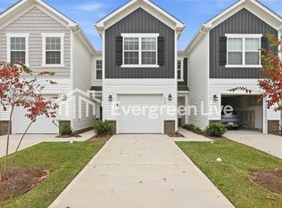 313 Livesey Ln, Gilbert, SC 29054