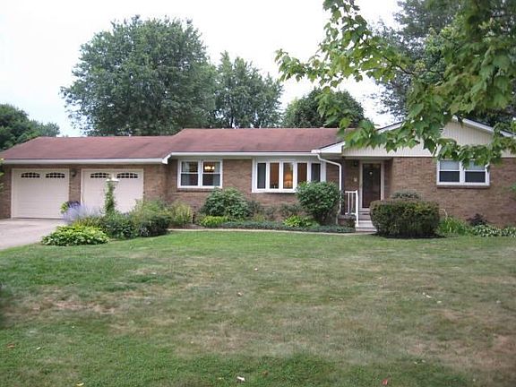 3rd image of 1311 Hillbrook Dr NE