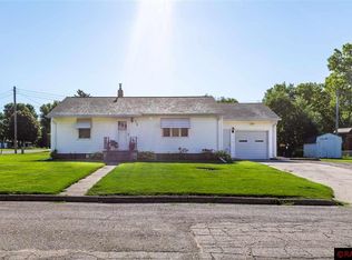 316 9th St, Gaylord, MN 55334