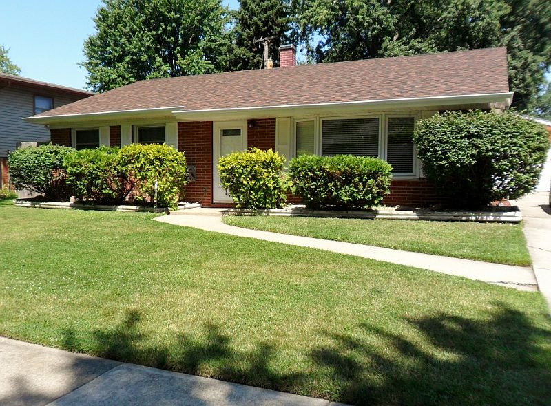 1st image of 712 W 70th Ave