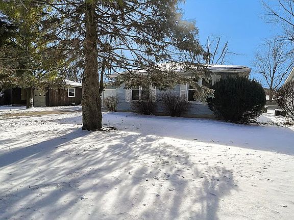 3rd image of 2050 Blueberry Ln