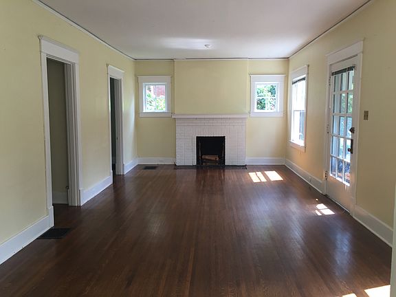 2nd image of 2157 Sherwood Ave