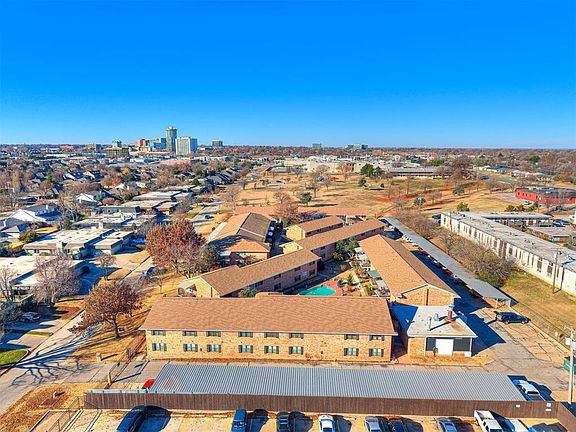 4th image of 2529 NW 62nd St APT 128