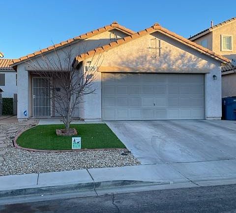 2nd image of 326 Silverado Pines Ave