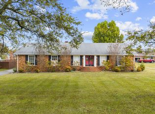 915 Winston Ave, Lebanon, TN 37087