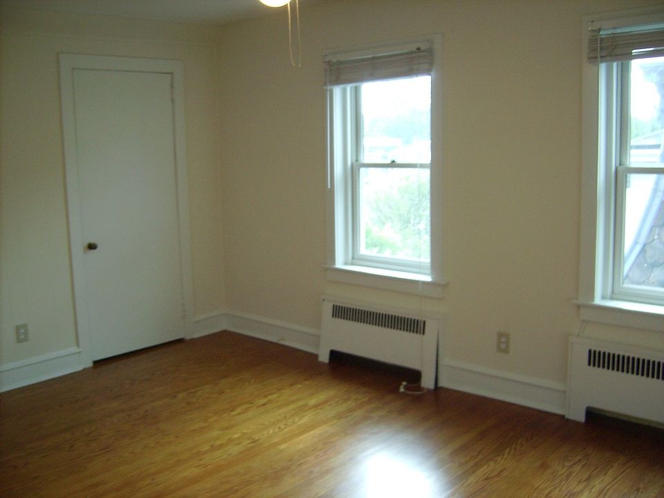 Building Photo 3