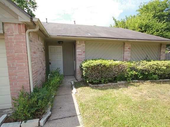 2nd image of 2631 Count Eric Dr