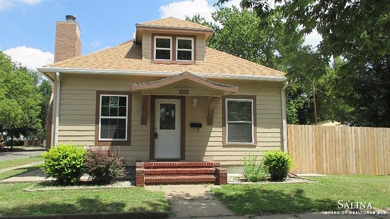 1st image of 1001 S 9th St